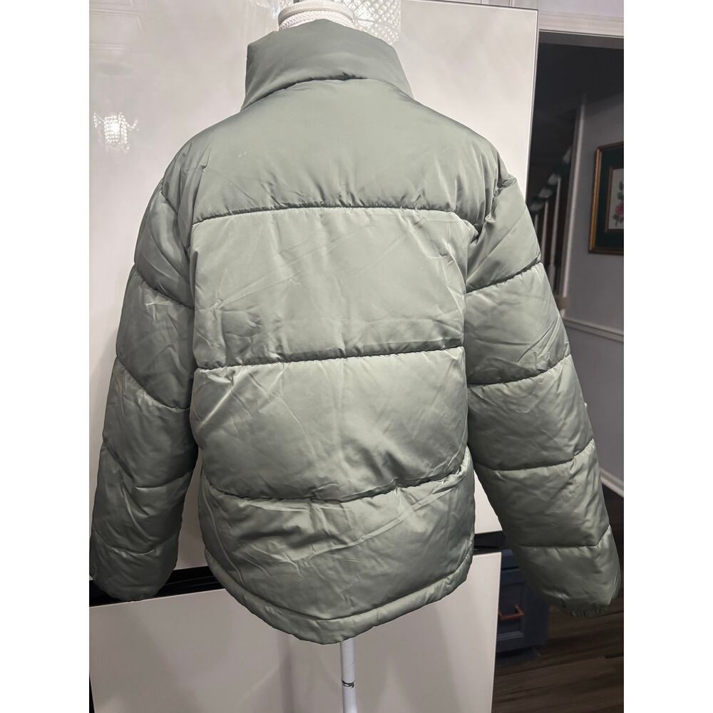Forever 21 channel stitched puffer jacket camo green medium W. Streetwear preppy - Picture 7 of 9